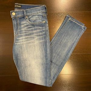 EXPRESS Mid Rise Jean Legging. Never Worn.